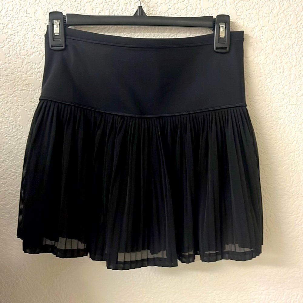 Athleta athletic black pleated skirt size XS (1)